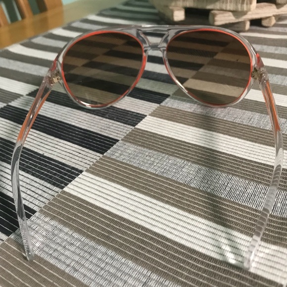Tory Burch over-sized sunglasses - Picture 3 of 8